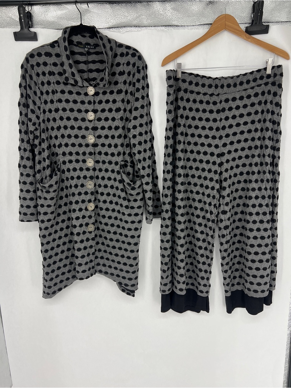 KOZAN Lagenlook Gray Knit Top Jacket with Pants Black Wave Pattern